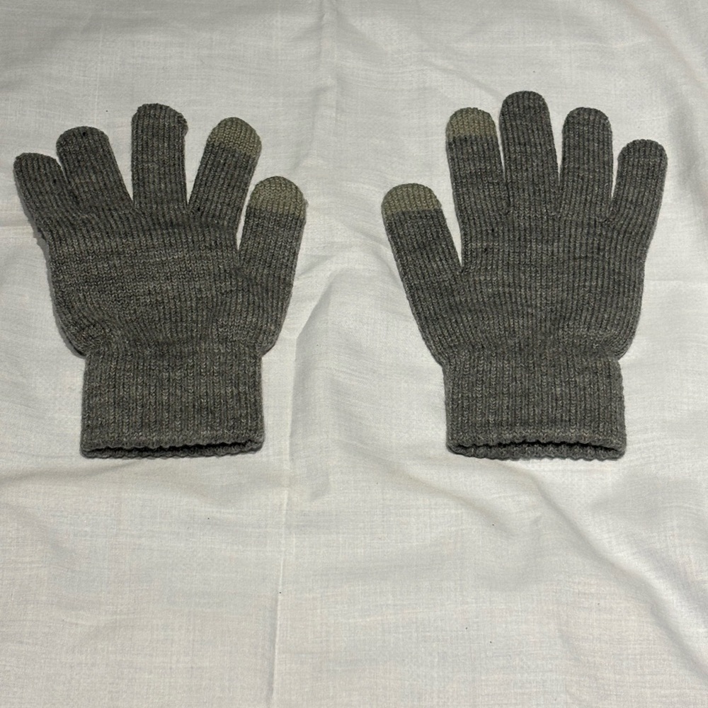 Gray Knitted Full-Fingered Gloves